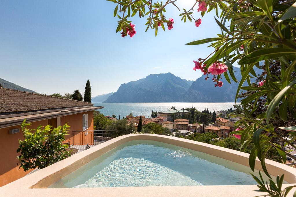 Villa Fiore Torbole Sul Garda Phòng bức ảnh
